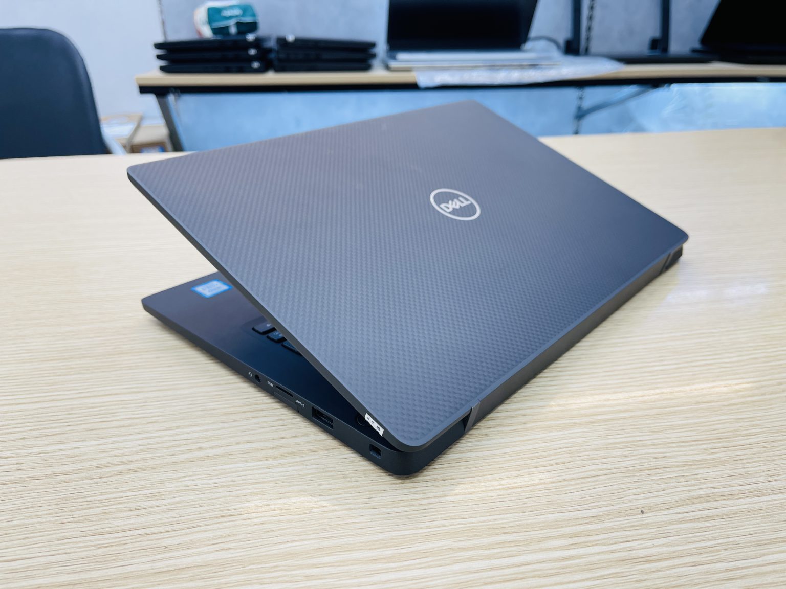 Dell-Latitude-7300-2-1536x1152